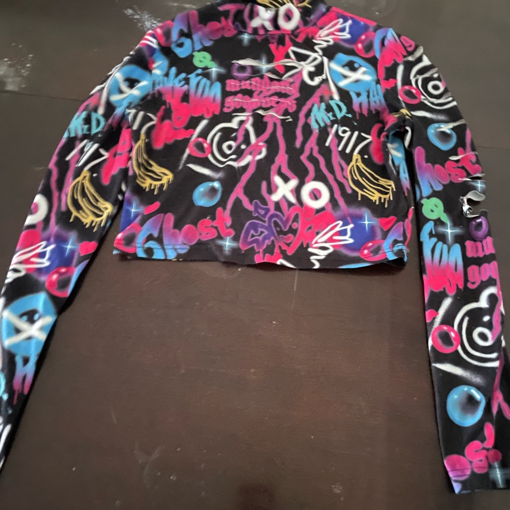 Ghost Black Multicolor Graphic Crop Top